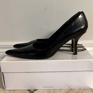 Nine West Black Pointed Heels Sz 9